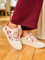 Immaculate Vegan - 257251289.webp