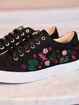 Immaculate Vegan - Minuit sur Terre Virevolte Forêt Noir