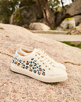 Immaculate Vegan - Minuit sur Terre Virevolte Recycled Grain Leather Vegan Sneakers | Leo