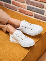 Immaculate Vegan - Minuit sur Terre Virevolte Vegan Leather Sneakers | White & Gold