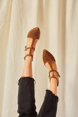 Immaculate Vegan - MOMOC Tacón midi Escamas mostaza