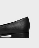 Immaculate Vegan - Bohema Lords Black Loafers made of grape leather Vegea