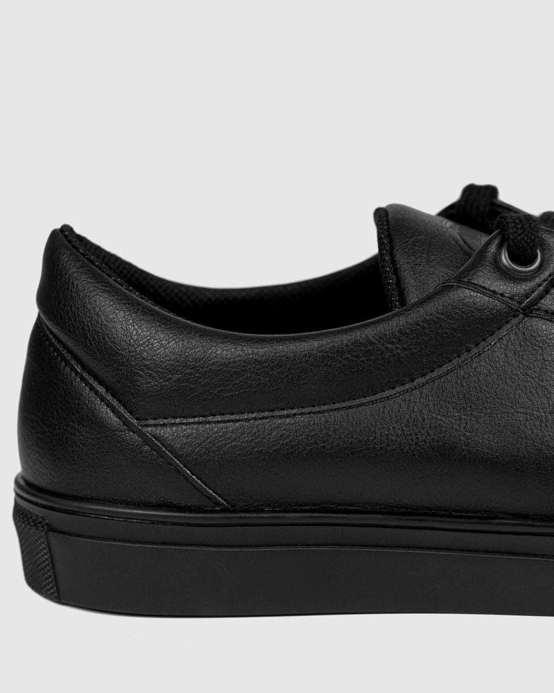 Bohema Sneakers Awake Black sneakers made of Vegea grape leather