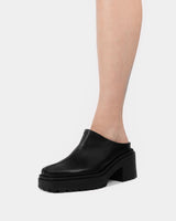 Immaculate Vegan - Bohema Squared Mule Black made of Grape Leather