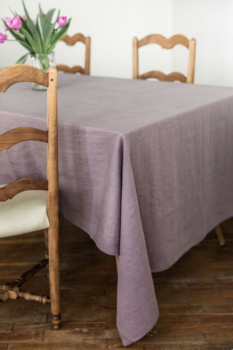 AmourLinen Linen tablecloth in Dusty Lavender