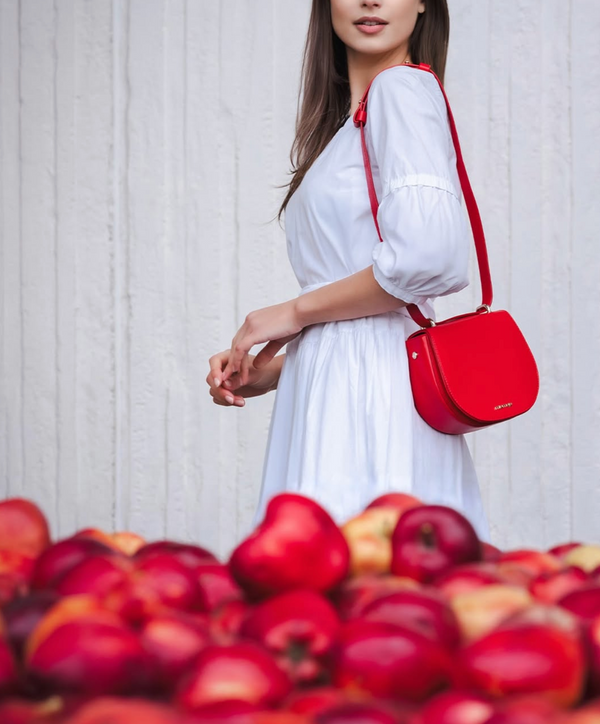 What Is Apple Leather & Why Do You Need It In Your Wardrobe?