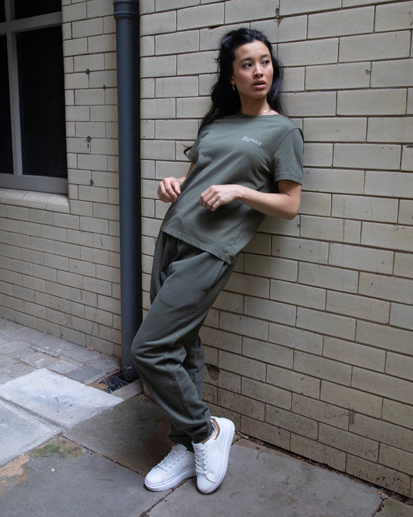 hewn. Womens Organic Cotton Relaxed-fit Joggers in Pine Green Khaki