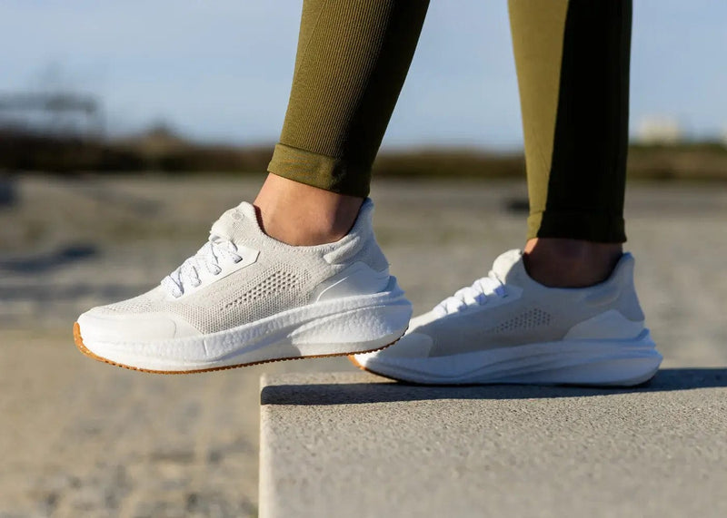 8000kicks Runners for Women in Pearl White