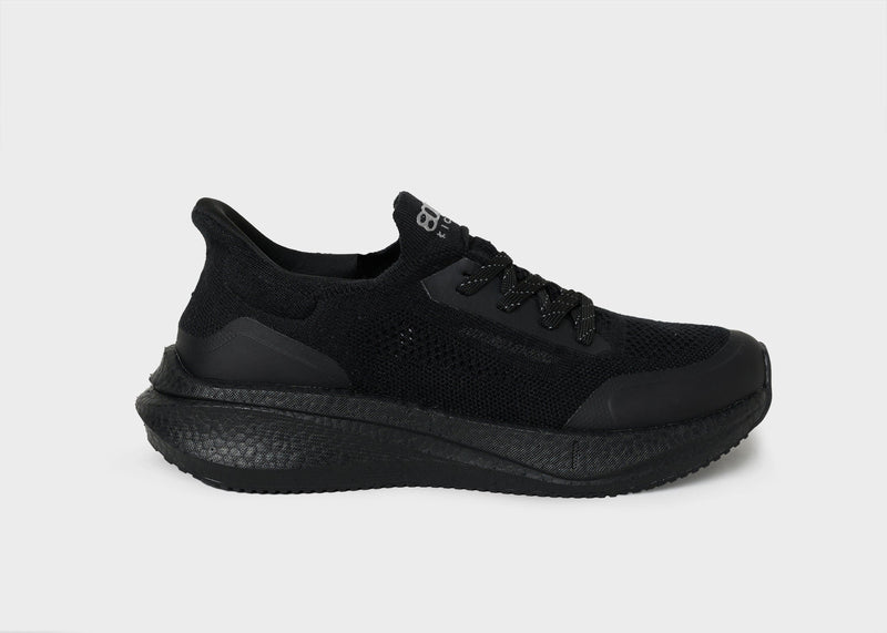 8000kicks Runners for Men in Full Black