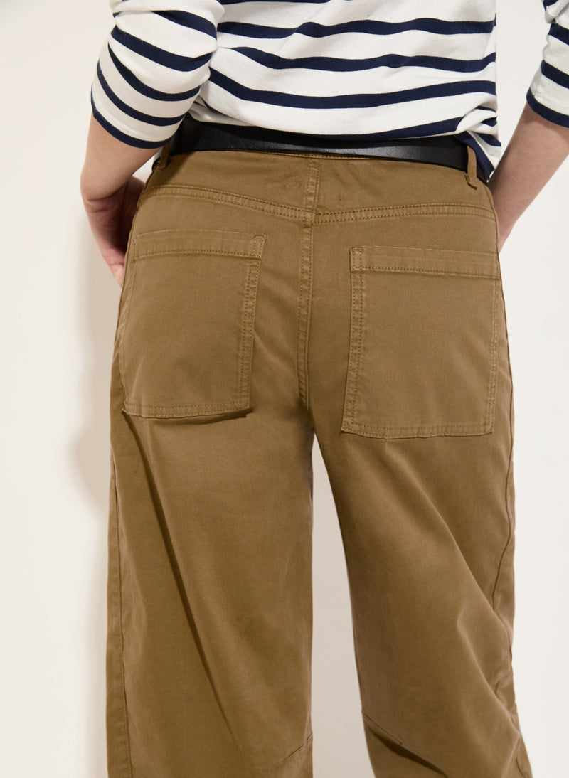 Amelia Organic Cotton Barrel Leg Cargo Trousers | Brown