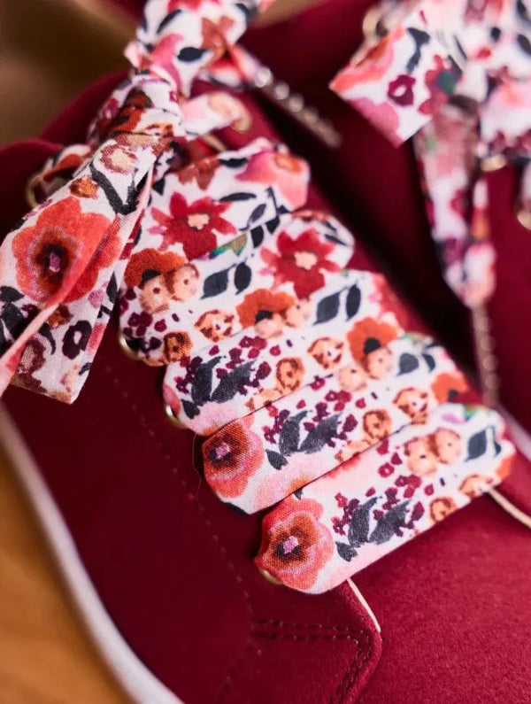 Minuit sur Terre Lacets Fleurs Rubis