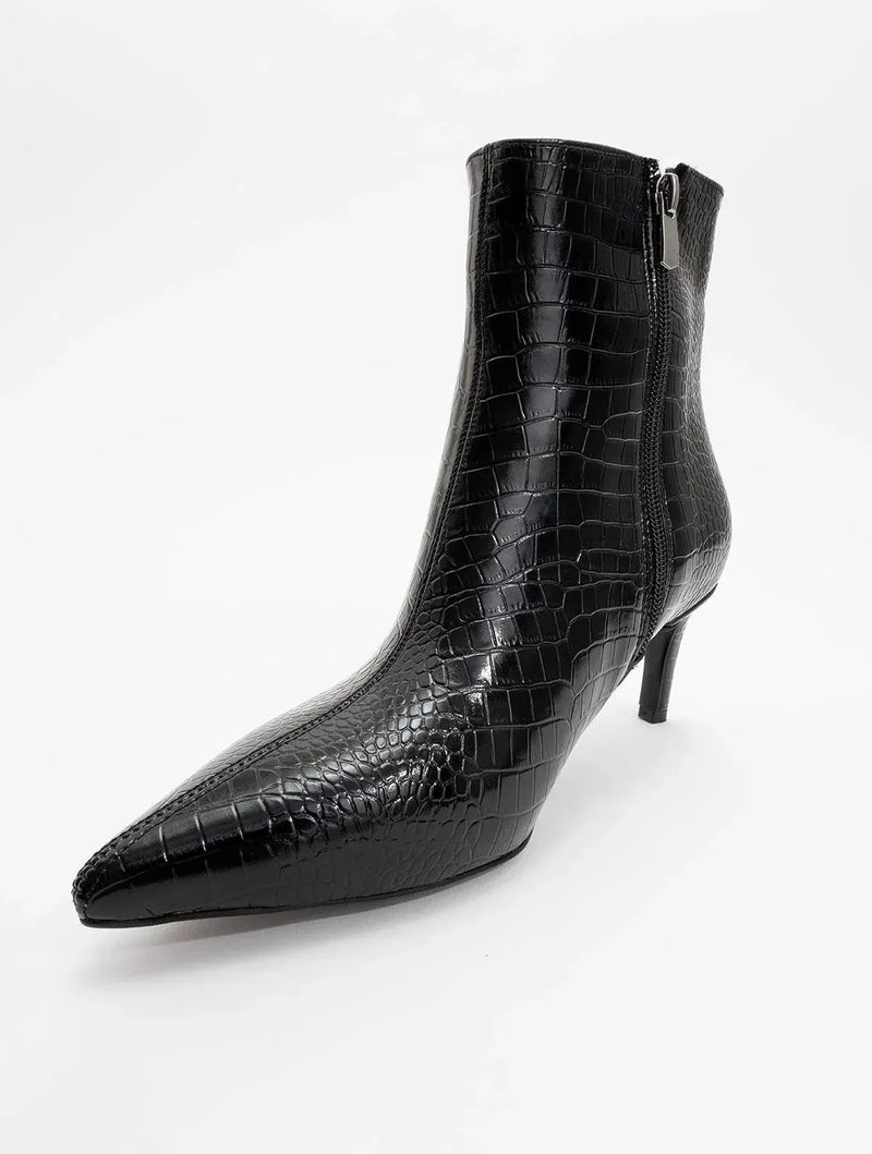 Prologue Shoes Noya Black Pattern Stiletto Boot (Women)