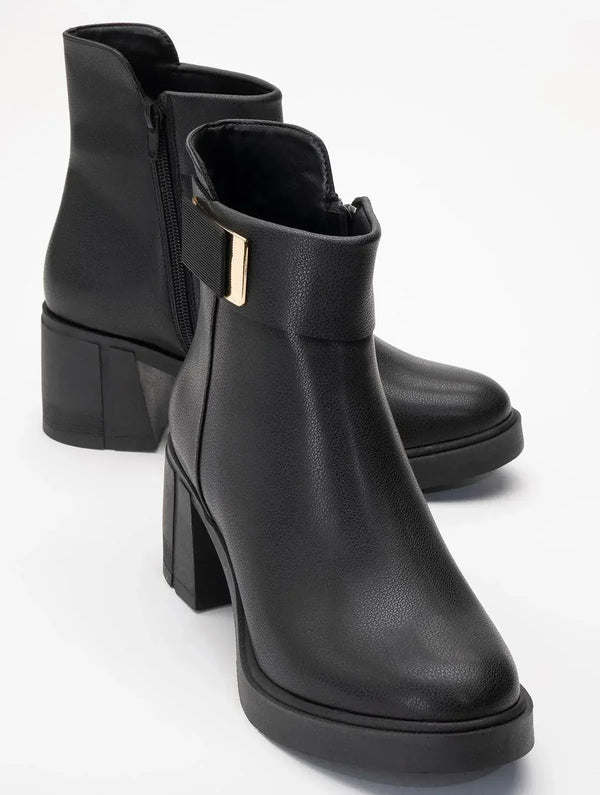 Prologue Shoes Rashe - Black Buckled Block Heel Boot (Women)