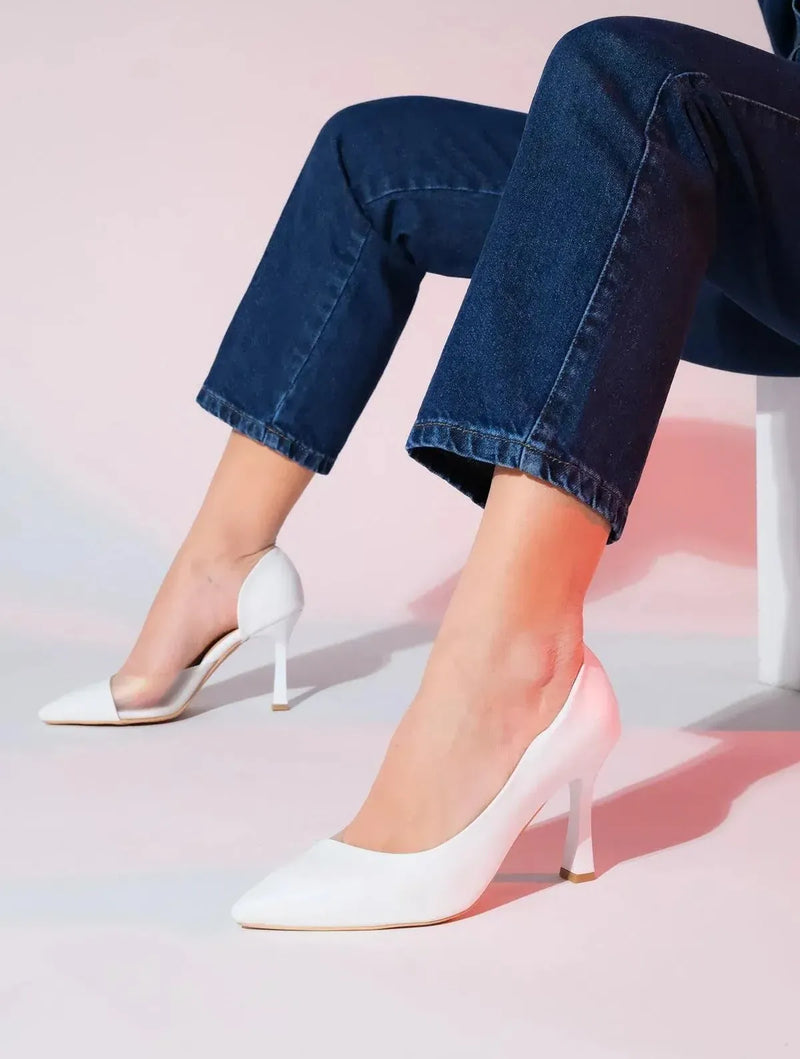 Prologue Shoes 653 - White Heeled Shoe (Women)