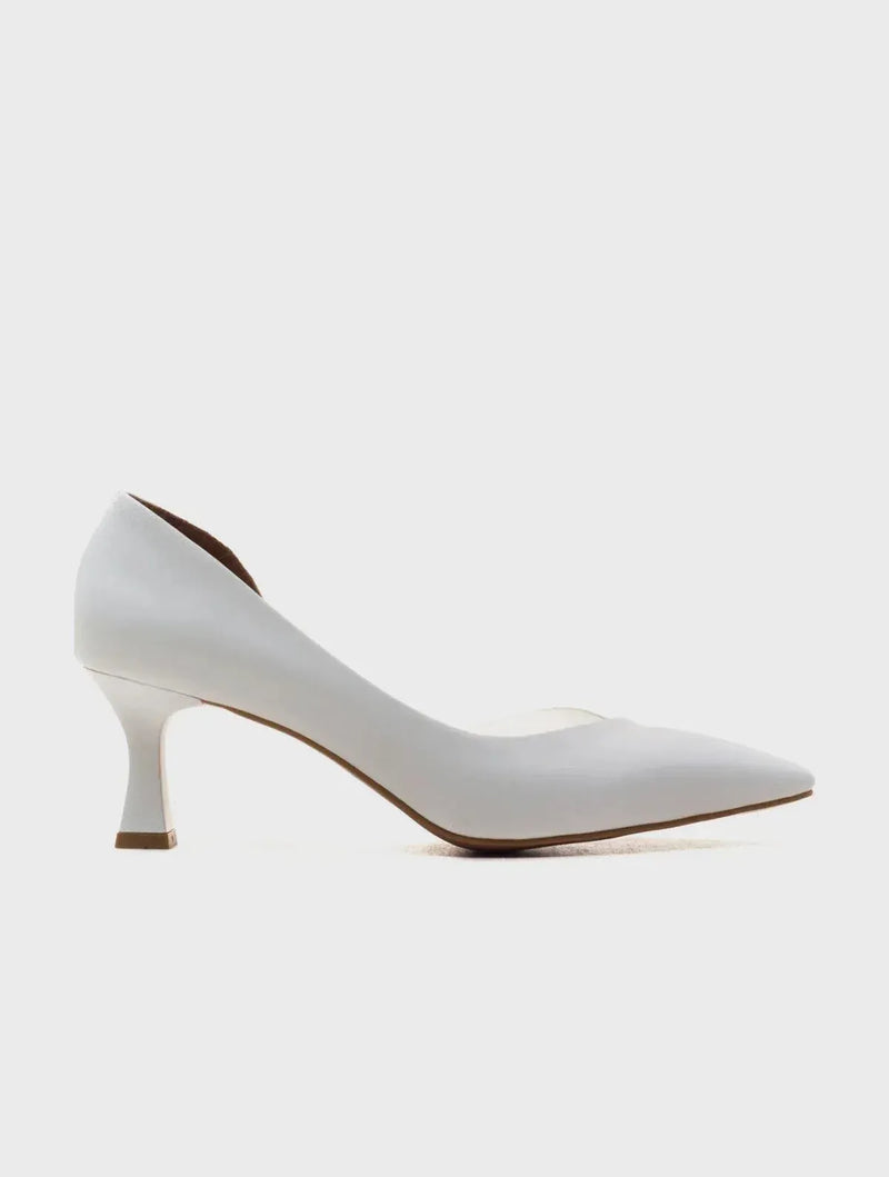 Prologue Shoes Vera White Pointed Toe Pump (Women)
