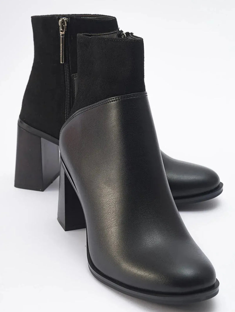 Prologue Shoes Ropa - Black Heeled Boot (Women)