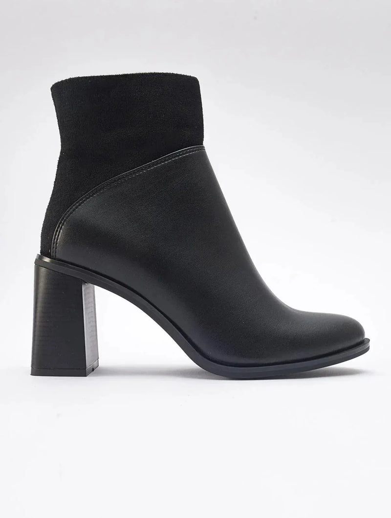 Prologue Shoes Ropa - Black Heeled Boot (Women)