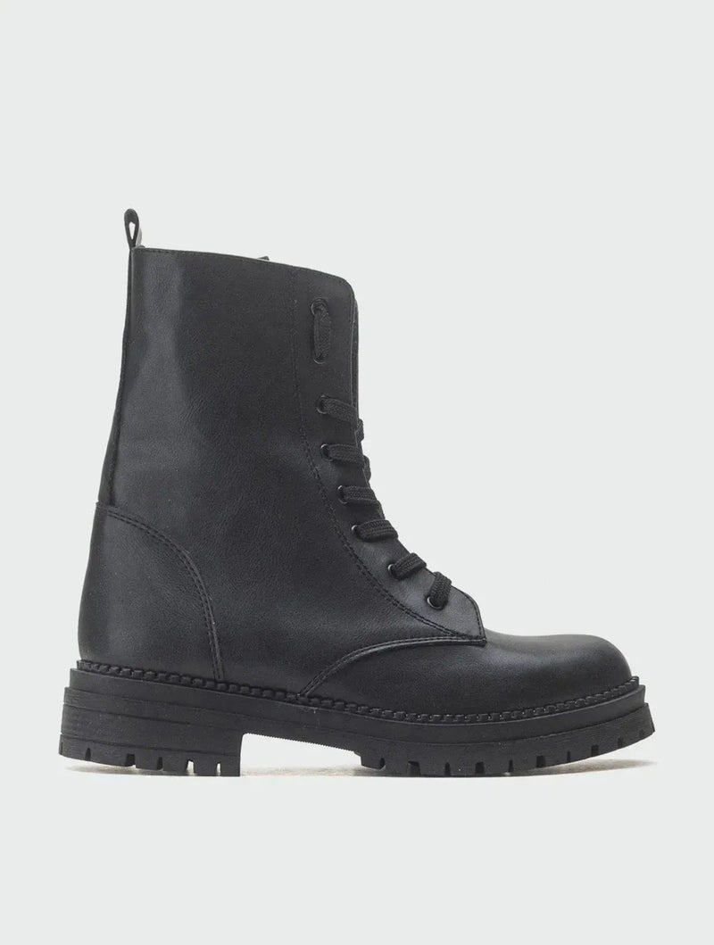 Prologue Shoes Singa Black Boot (Women)