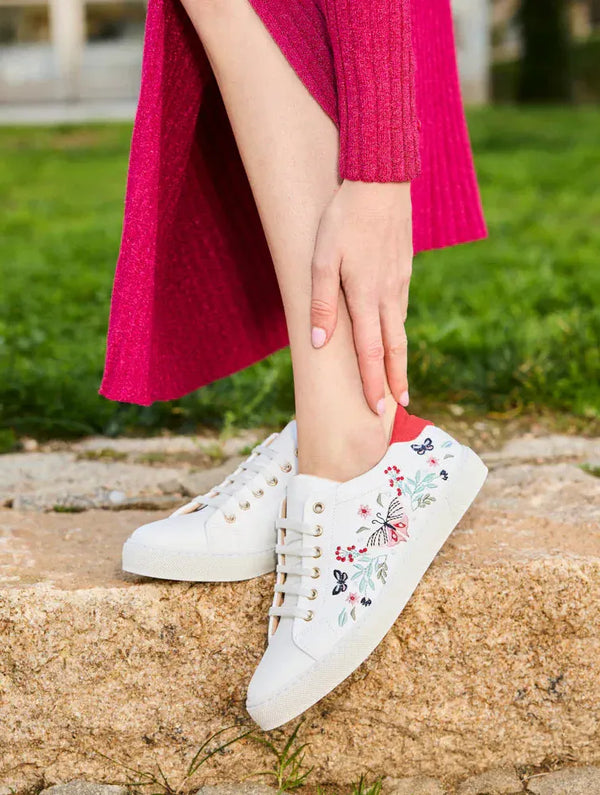 Minuit sur Terre Virevolte Papillons