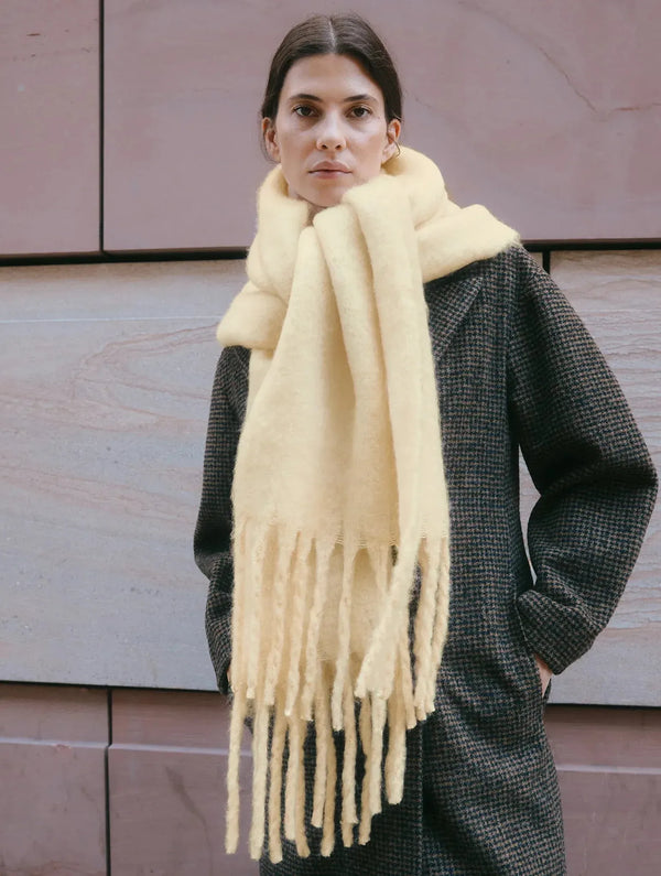 Albaray Butter Yellow Fluffy Scarf One size