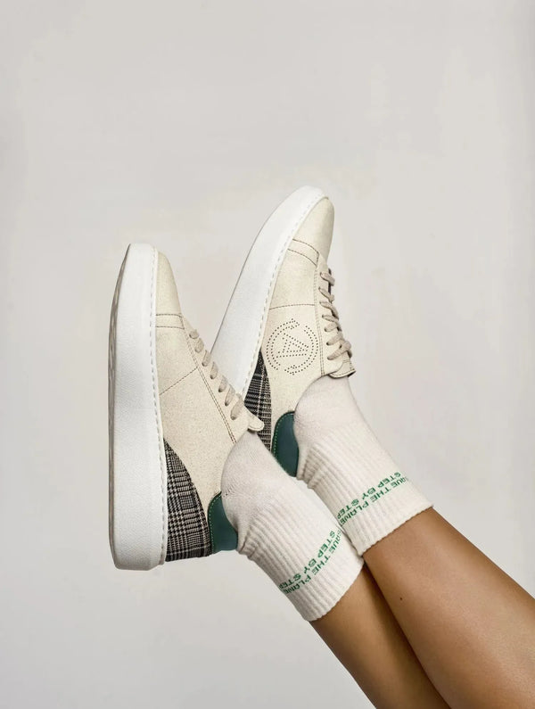 Agazi Jane Vegan Apple & Corn Leather Sneakers | Turquoise