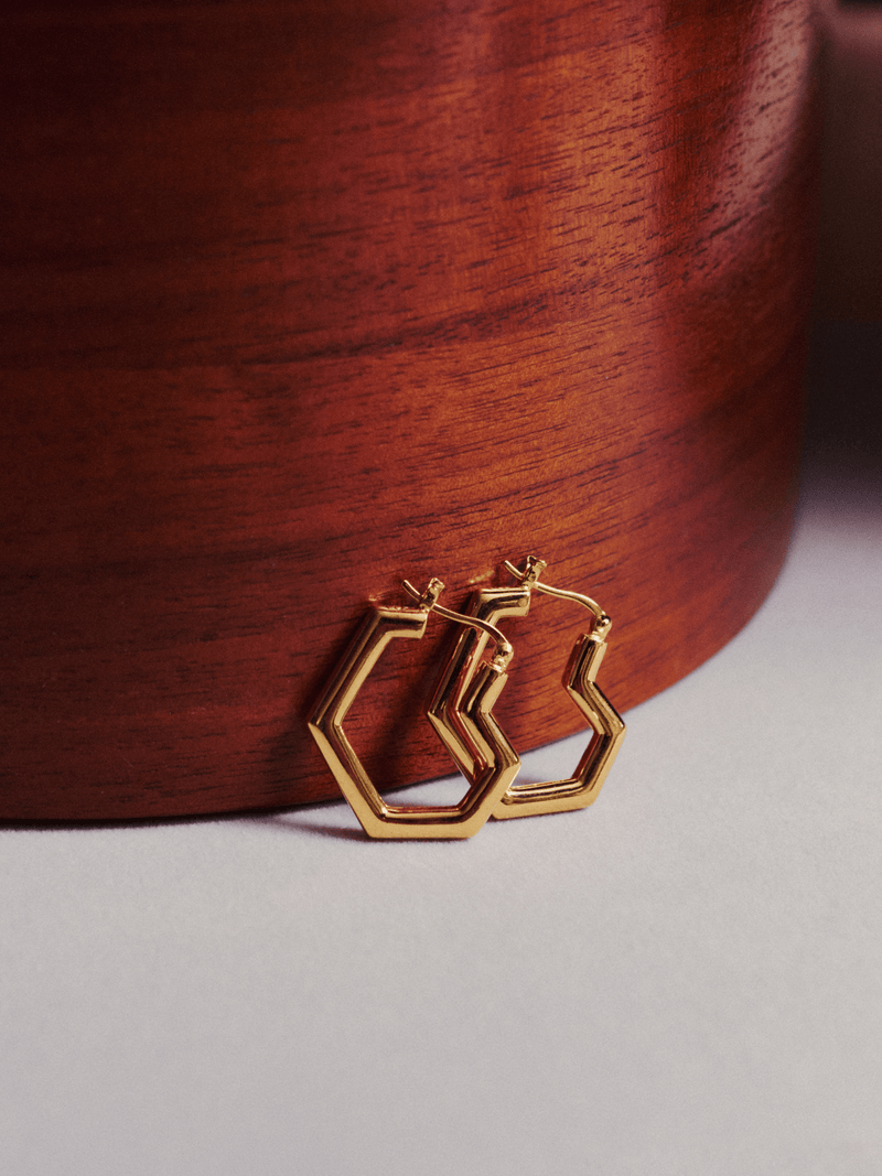 Under Her Eyes DARYL SMALL HOOPS <br> 18k Gold Plated Gold / 18k Gold Plated Silver