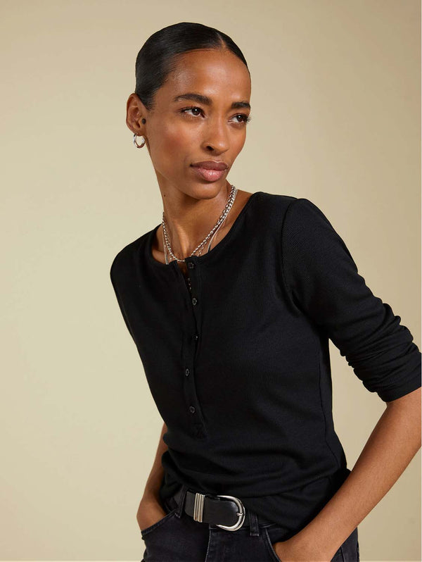 Chessie TENCEL™ Luxe Henley Top | Caviar Black