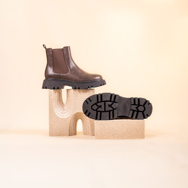 Russ Women's Vegan Leather Chelsea Boots | Brown