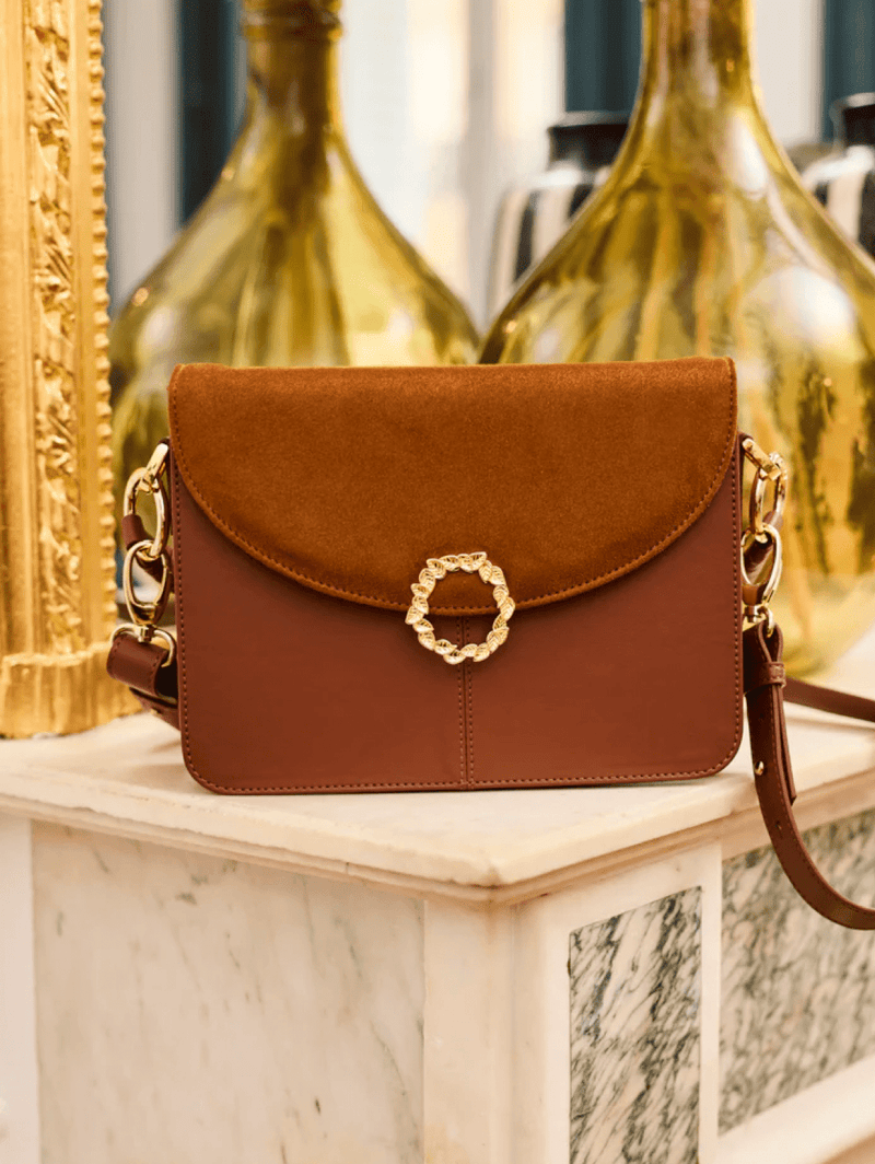 Minuit sur Terre Stellan Apple Leather Vegan Crossbody Bag | Camel