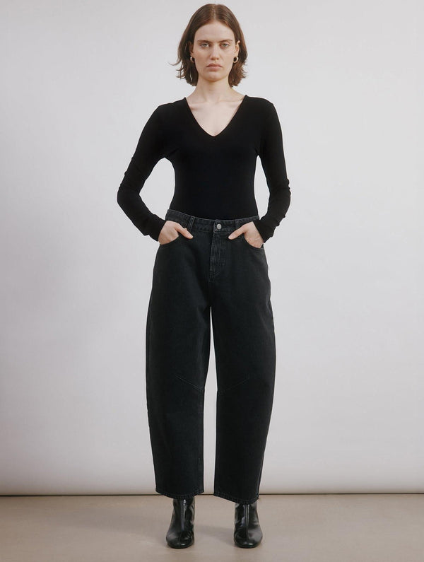 Albaray Black Mid-Rise Barrel Jean