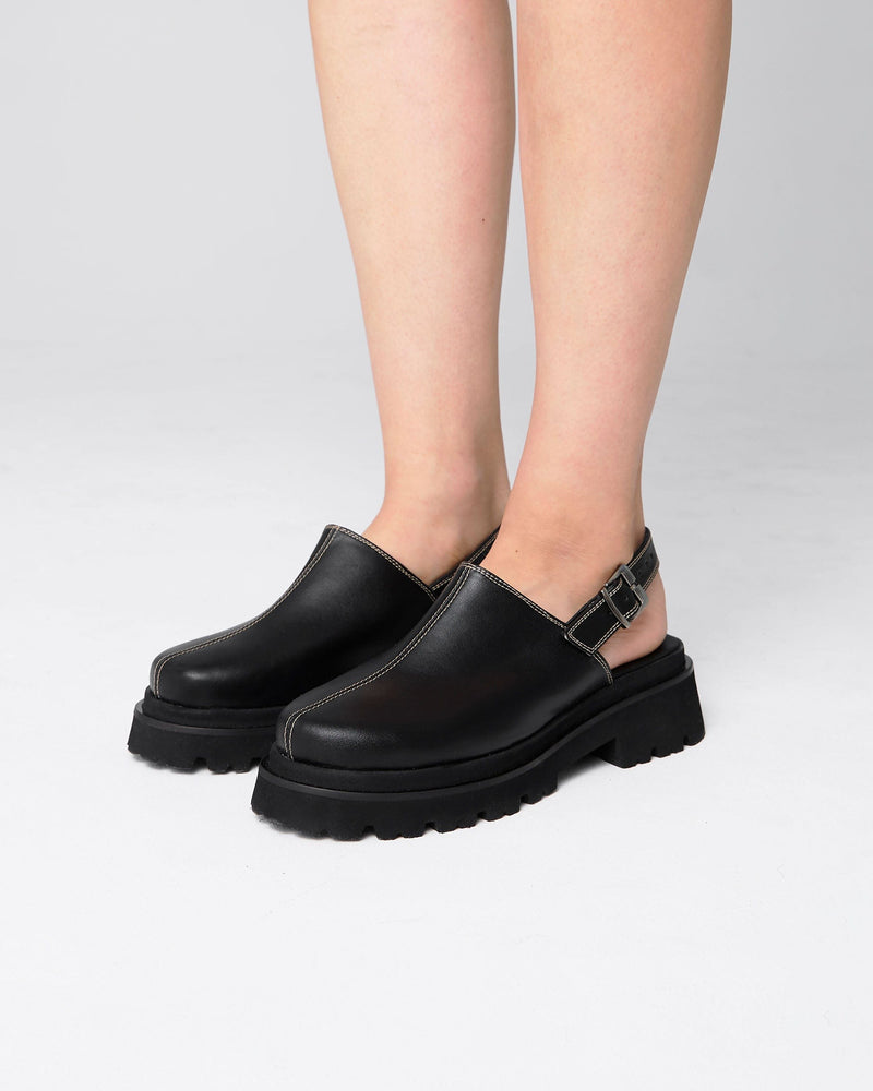 Bohema Urban Clogs made of vegan grape leather