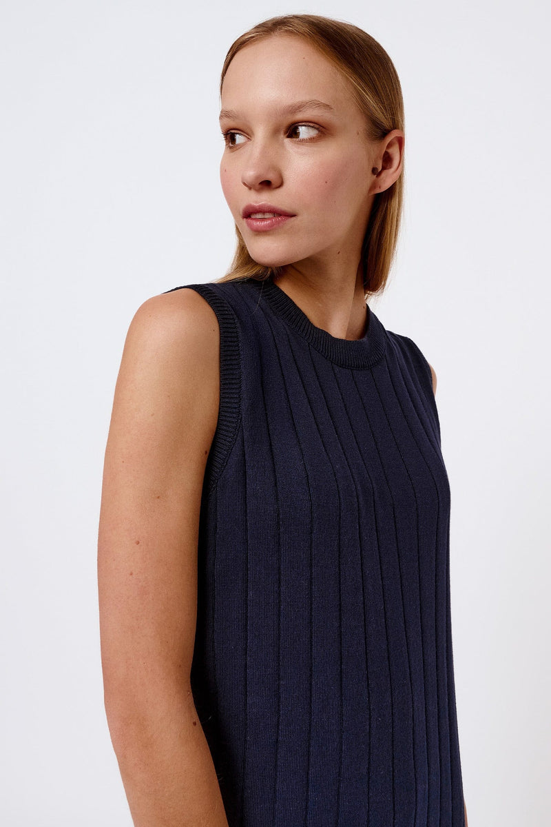 Mila.Vert Knitted ribbed sleeveless dress