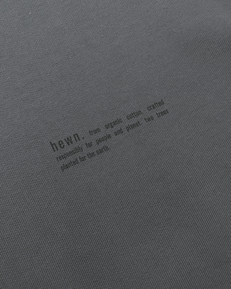 hewn. Mens Organic Cotton Relaxed-Fit T-shirt in Anthracite