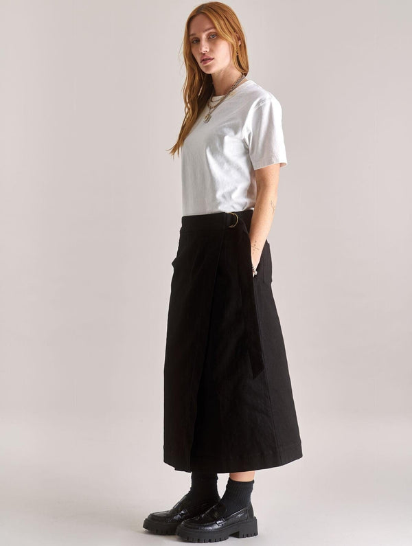 KOMODO Women's Santo Organic Cotton Skirt | Black