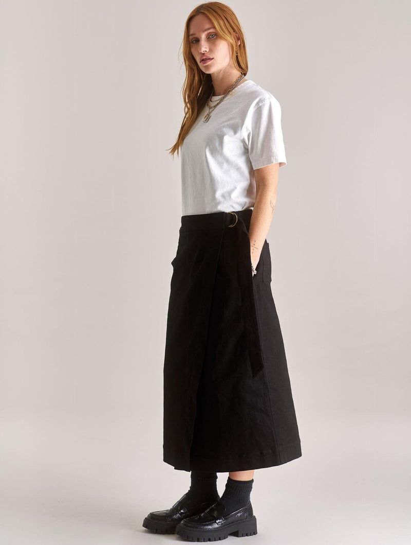 KOMODO Women's Santo Organic Cotton Skirt | Black