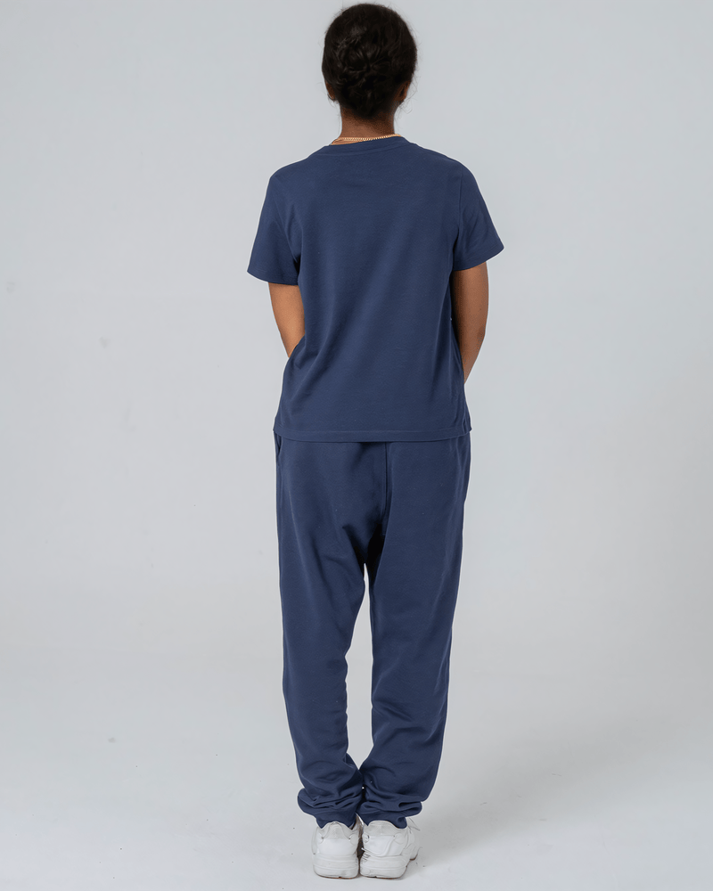 hewn. Womens Classic-fit Organic Cotton T-shirt in Midnight Navy