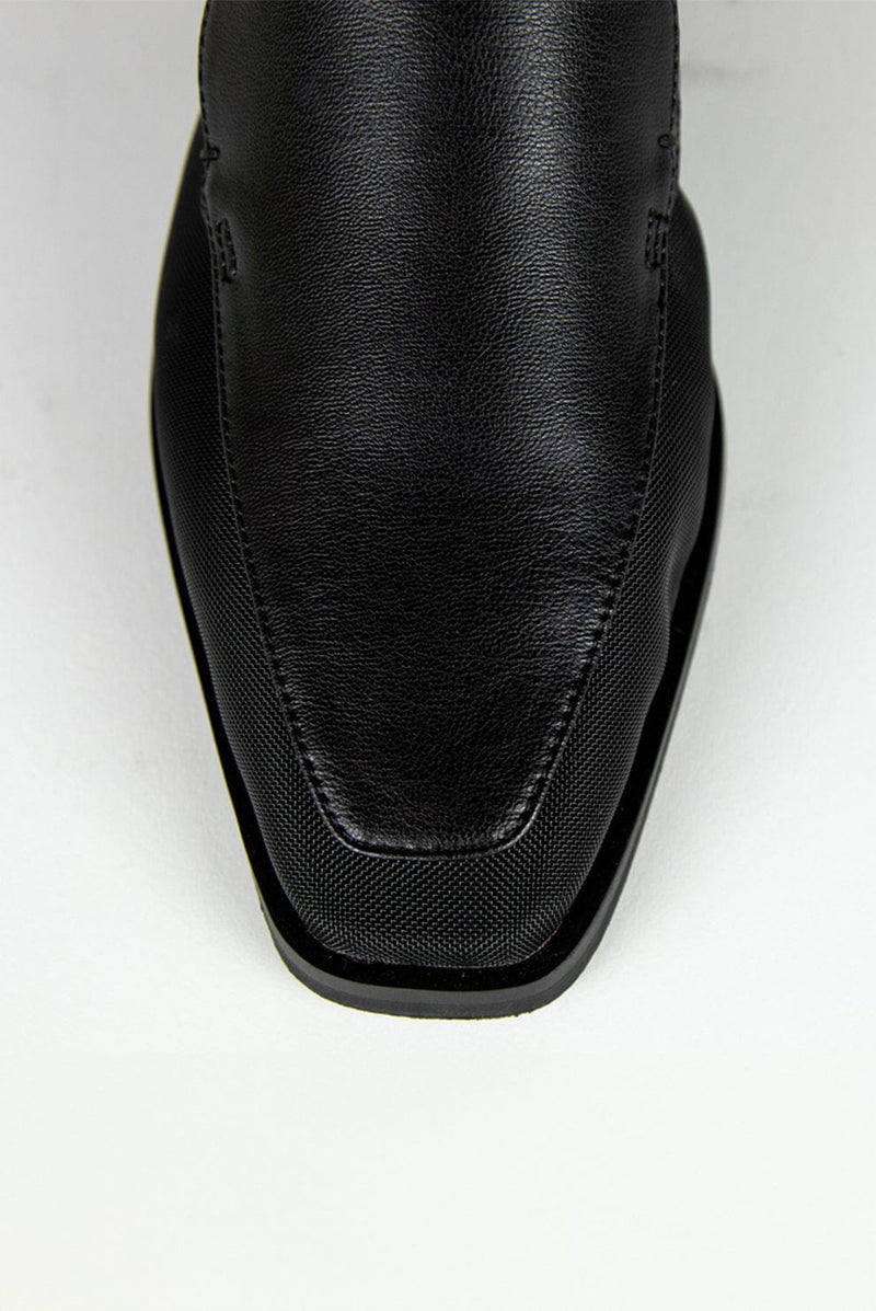 ə'serdiv THE MESH LOAFER