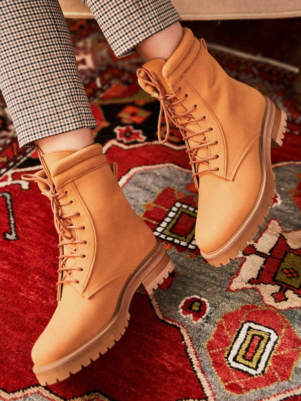 Minuit sur Terre Suspicion Vegan Suede Combat Boots | Caramel 35