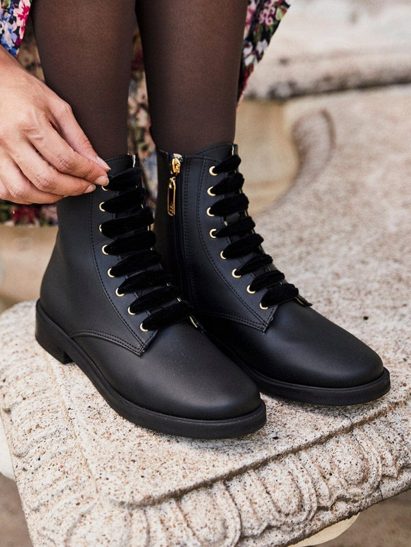 Minuit sur Terre Galaxy Recycled Vegan Leather Boots | Black 35