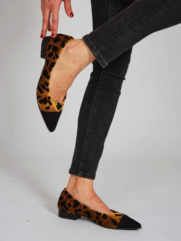 MOMOC Ferox Vegan Suede Ballerinas | Leopard Print