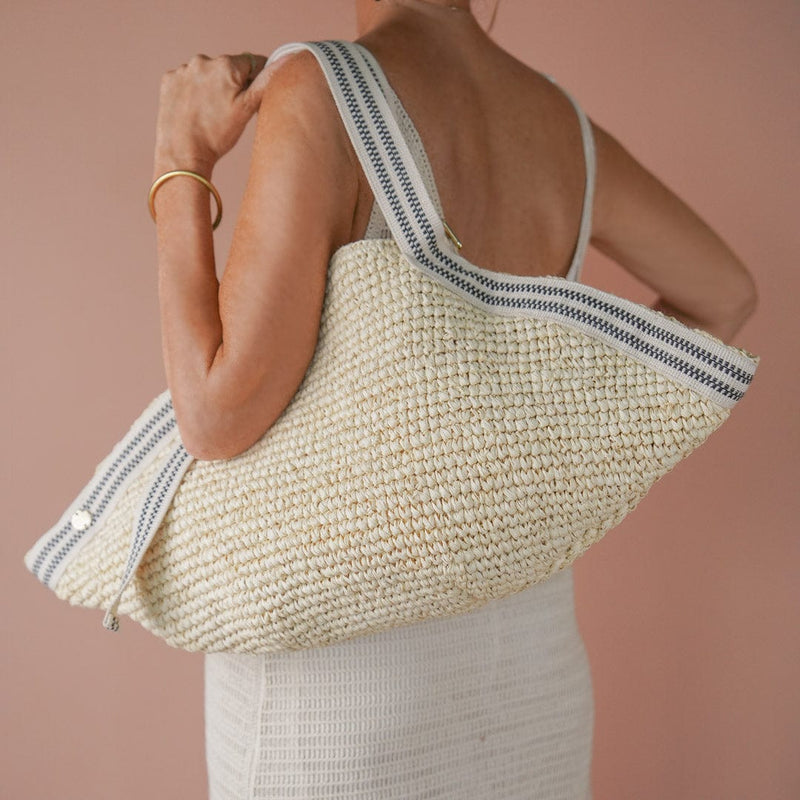 Stelar Penge Raffia Shoulder Bag