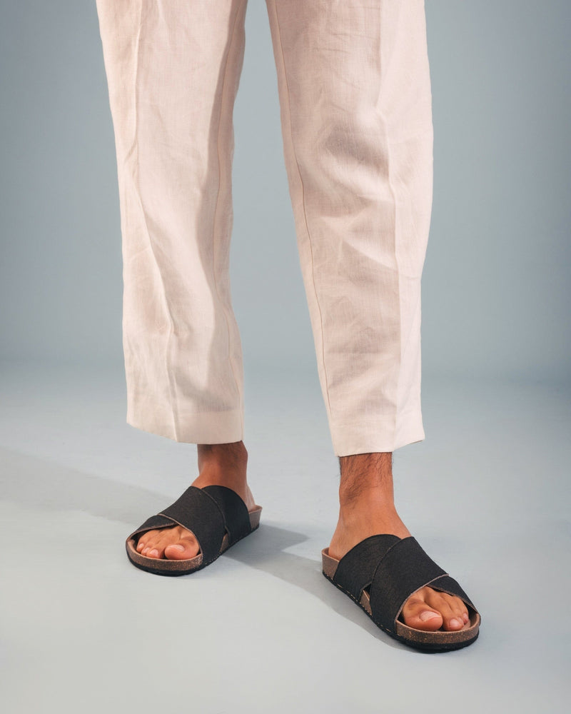 Tupai Unisex Piñatex Vegan Leather Sandals | Black