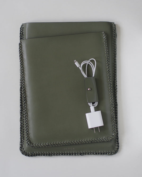 INTGR Vegan Leather Ipad Sleeve | Olive
