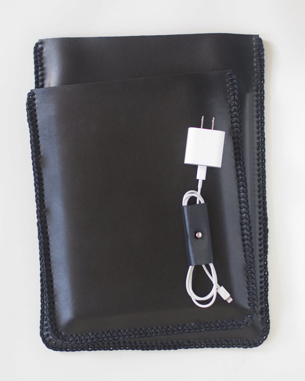 INTGR Vegan Leather Laptop Sleeve | Black