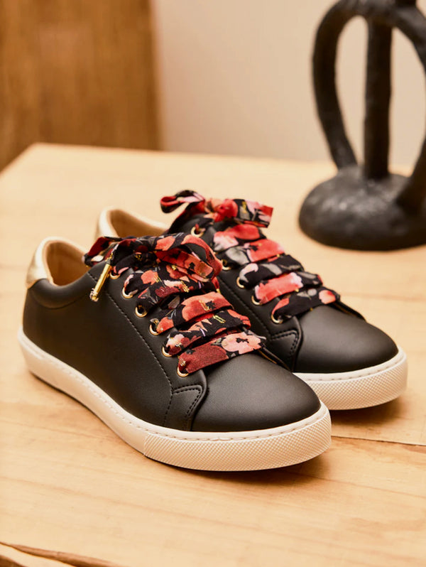 Minuit sur Terre Virevolte Recycled Grain Leather Vegan Trainers | Black UK2.5 / EU35 / US4