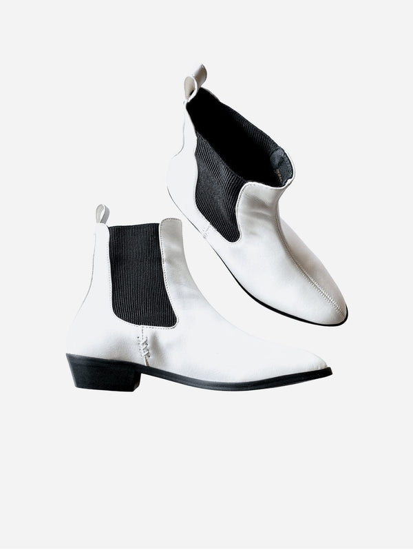 Voes & Co Harlow Chelsea Boots (vegan, white)