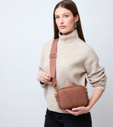 Immaculate Vegan - Votch Silvie Vegan Bio-Based Bamboo Dual-Look Bamboo Crossbody Bag in Brown