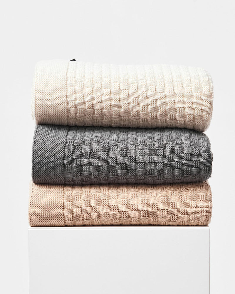 Mila.Vert Organic cotton knitted blanket