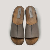 Immaculate Vegan - AGAZI „Pilates,&nbsp;babe!” plant-based clogs: khaki