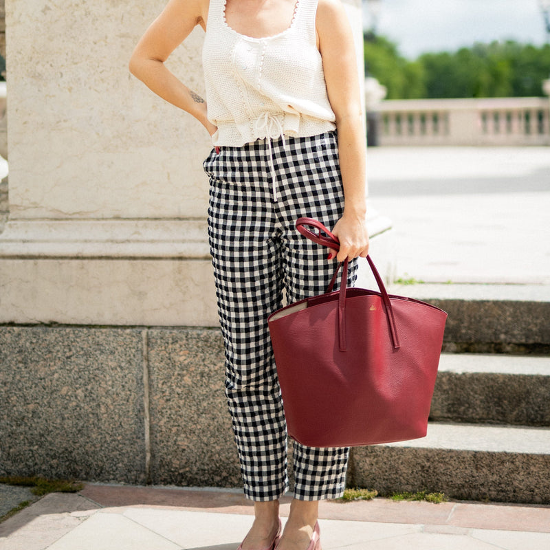 Alénore Mimosa Vegan Apple Leather Tote Bag | Bordeaux